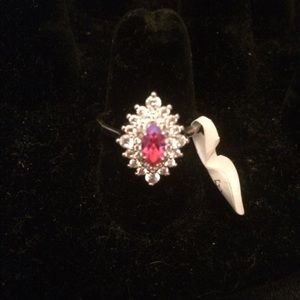 Boutique La El size 9 ring crystal setting